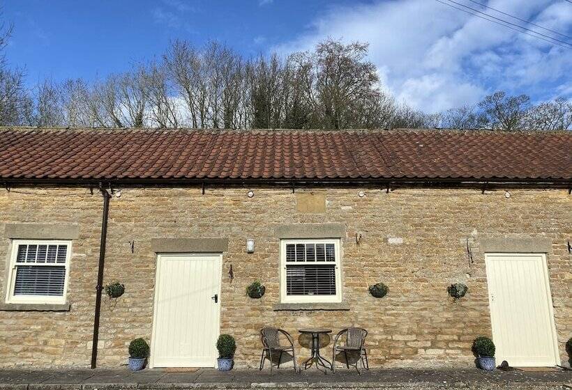 Luxury, Self Contained Country Cottage With View