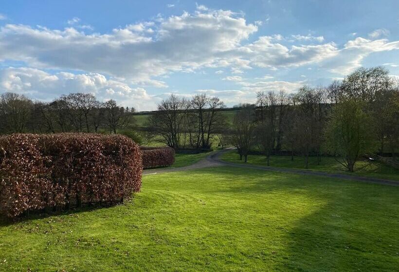 Luxury, Self Contained Country Cottage With View