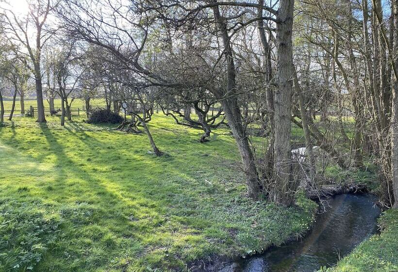 Luxury, Self Contained Country Cottage With View