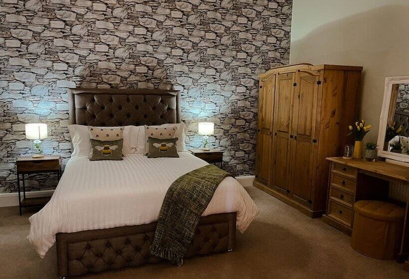 Luxury, Self Contained Country Cottage With View