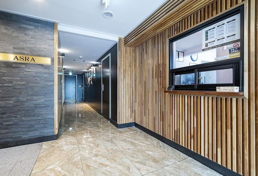 מוטל Gangneung Asra