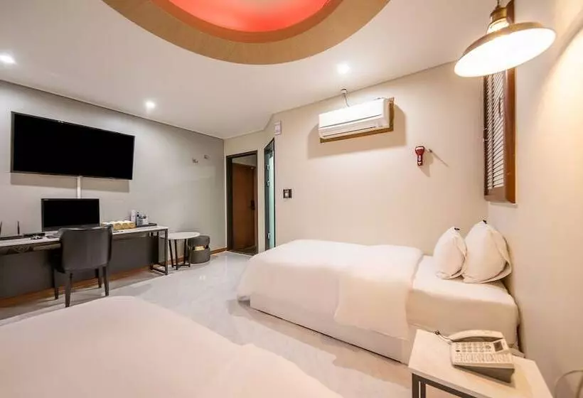 モーテル Jecheon Cats