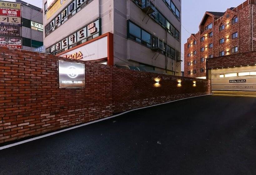 汽车旅馆  Alma Business