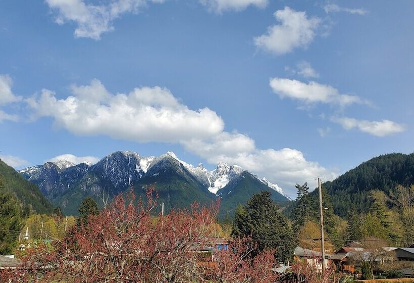 펜션 Bush House Inn