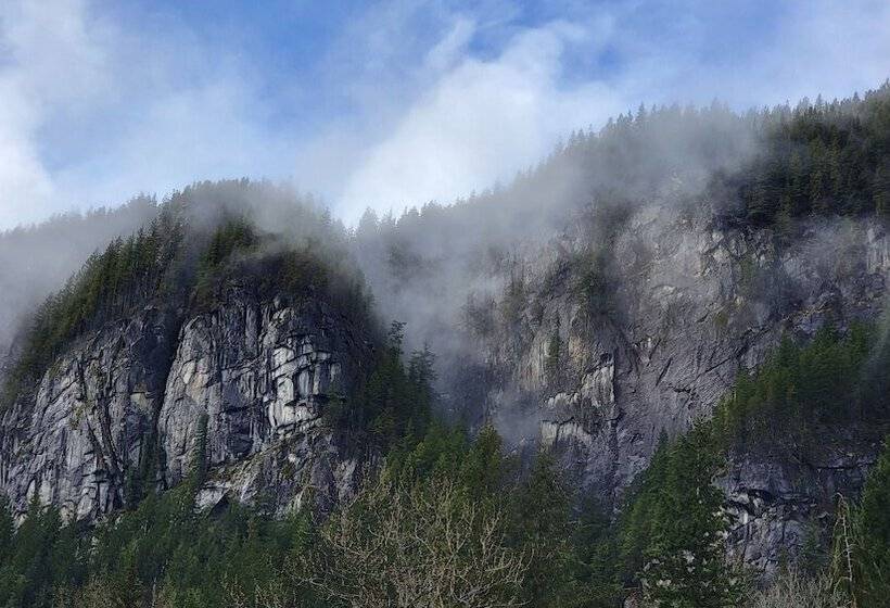 펜션 Bush House Inn