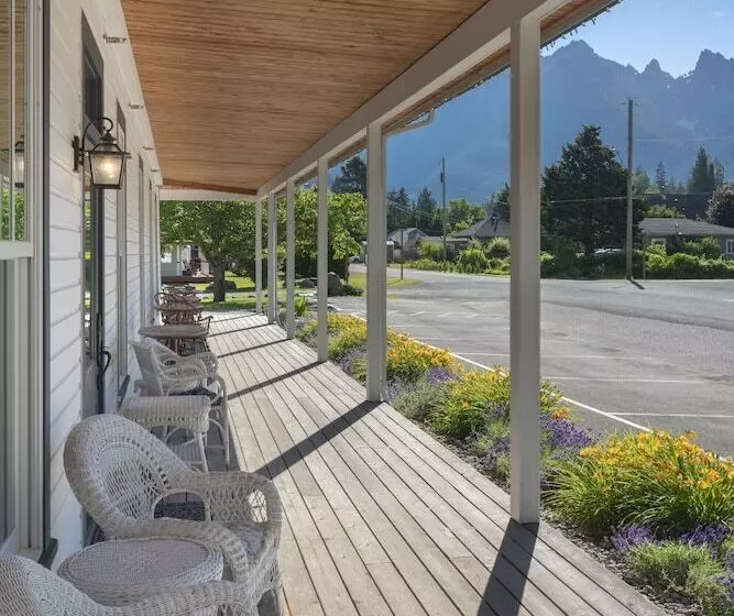 Majatalo Bush House Inn