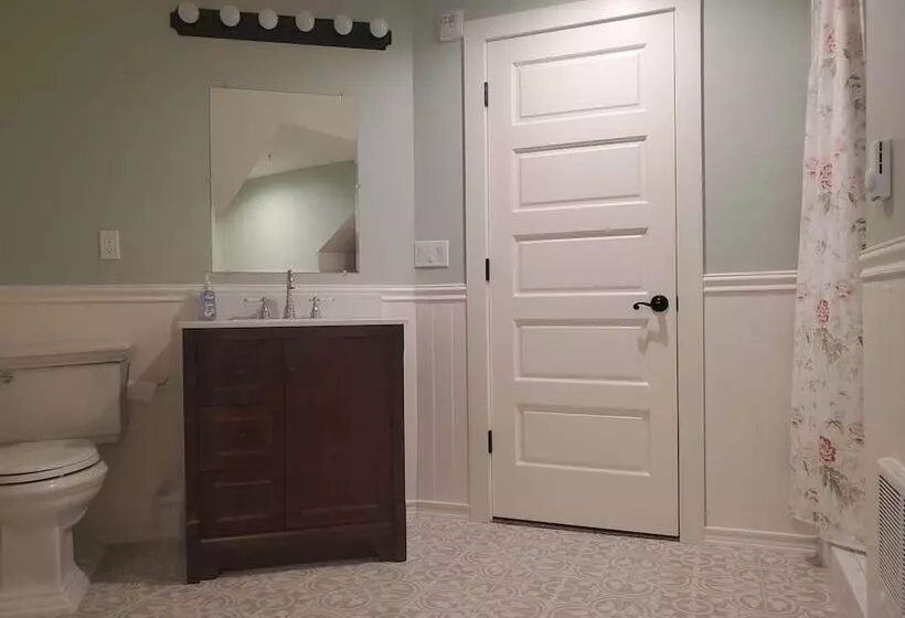 Majatalo Bush House Inn