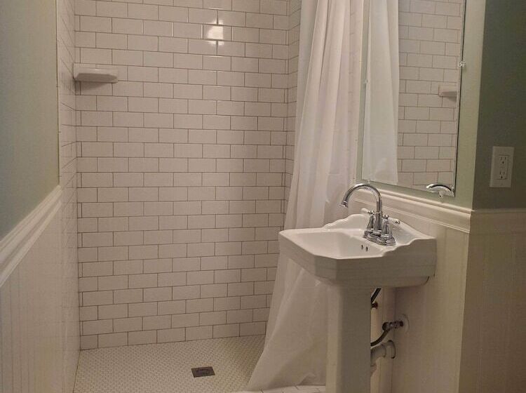 펜션 Bush House Inn