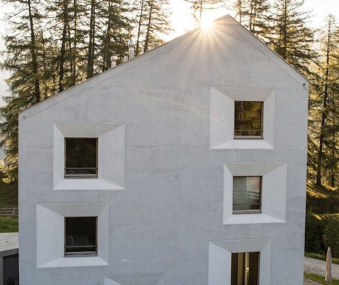 بنسيون Pensiun Laresch