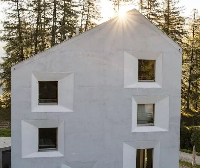 Majatalo Pensiun Laresch