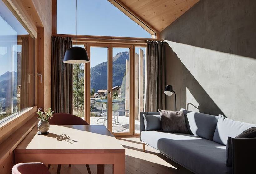 بنسيون Pensiun Laresch