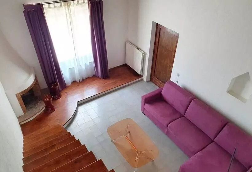 Unique Countryside Loft Room, Near Naples