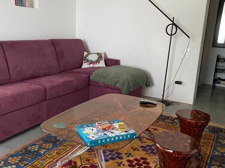 Unique Countryside Loft Room, Near Naples