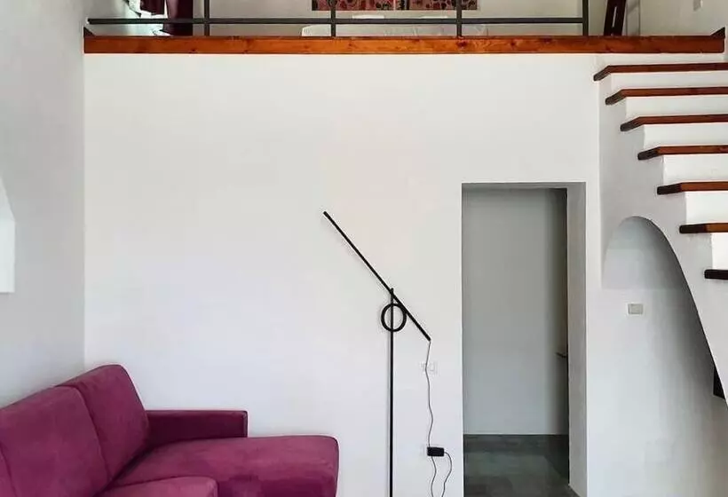 Unique Countryside Loft Room, Near Naples