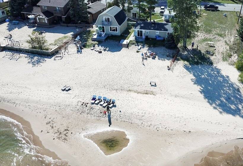 Beach Club Of Oscoda Cottages
