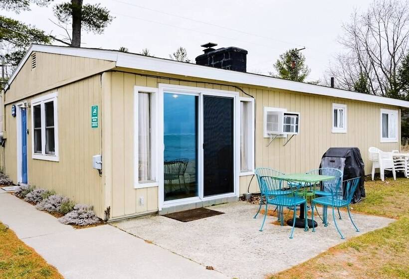 Beach Club Of Oscoda Cottages
