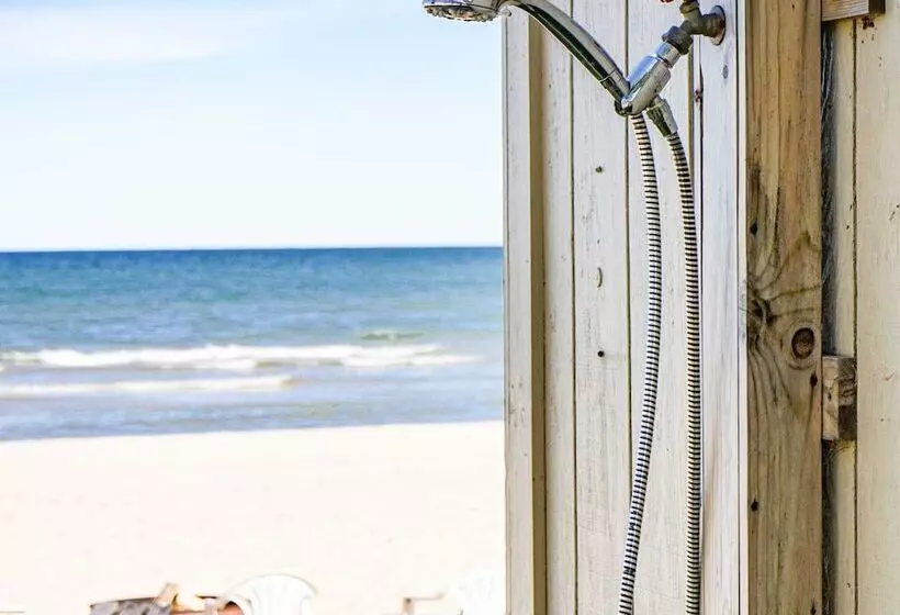 Beach Club Of Oscoda Cottages