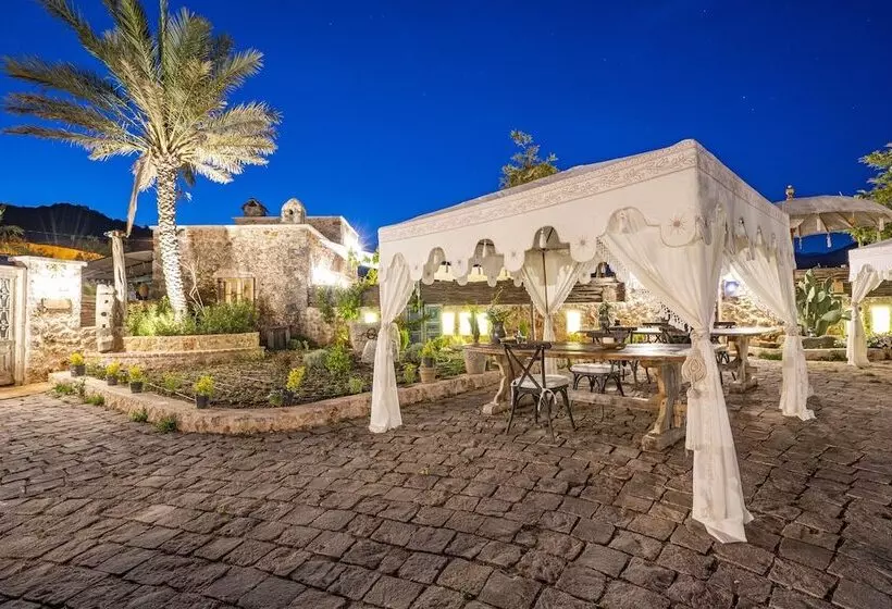 Hotelli Kassandra Heritage