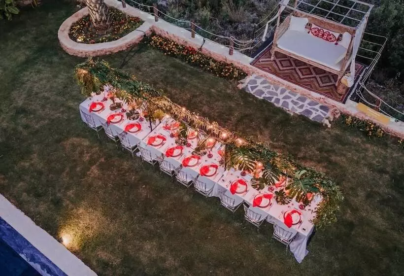 Hotelli Kassandra Heritage