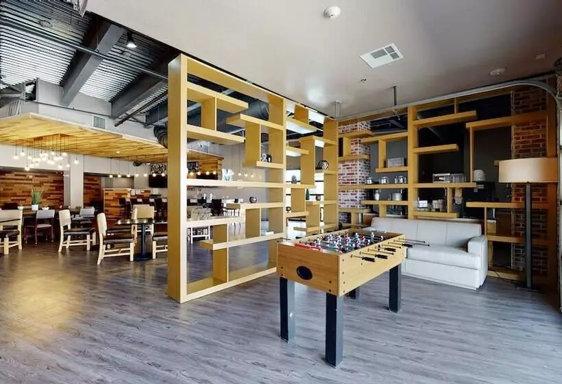 هتل Aggieland Boutique