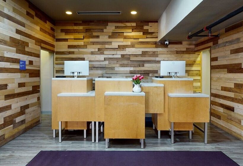 فندق Aggieland Boutique