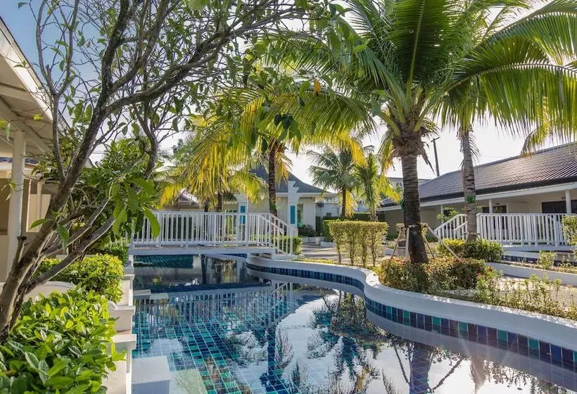 ホテル Blu Boat Pool Access Resort