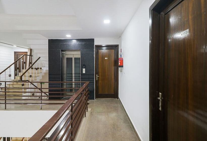 Отель Dreamz Hospitality 2