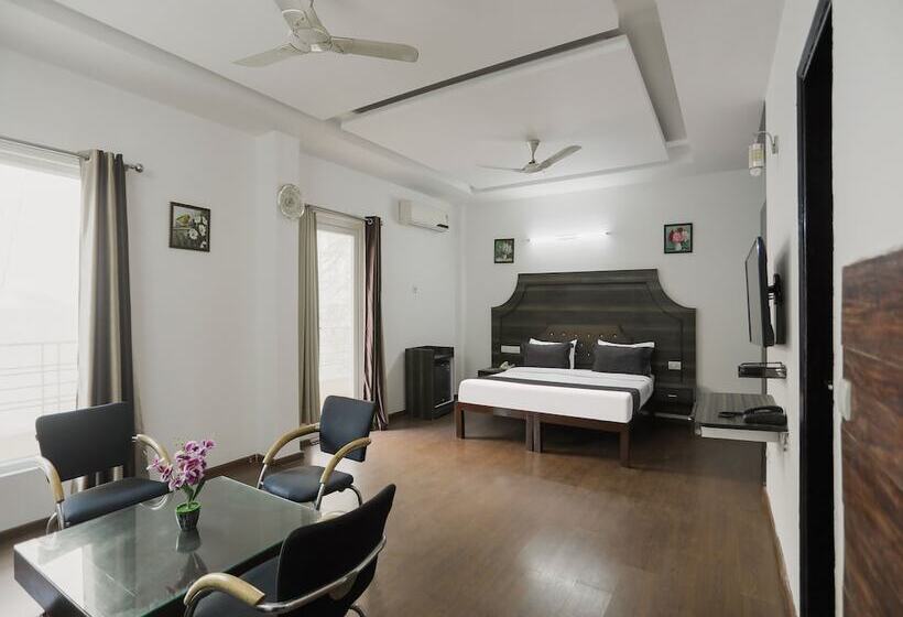 Отель Dreamz Hospitality 2