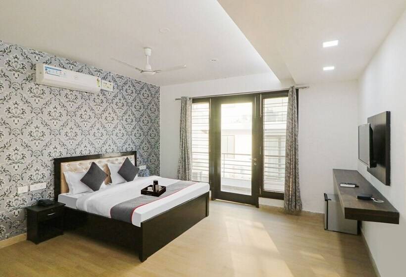 Отель Dreamz Hospitality 2