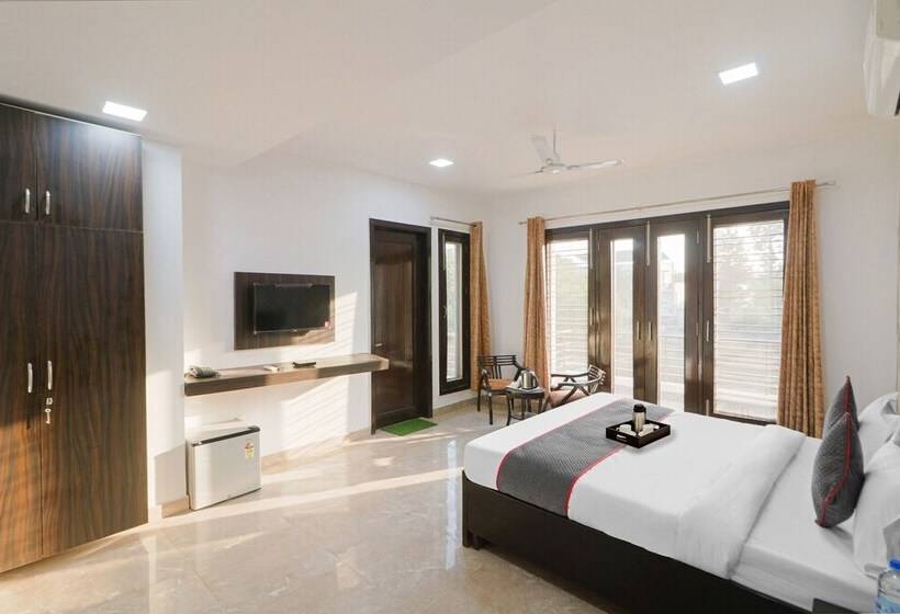 Отель Dreamz Hospitality 2