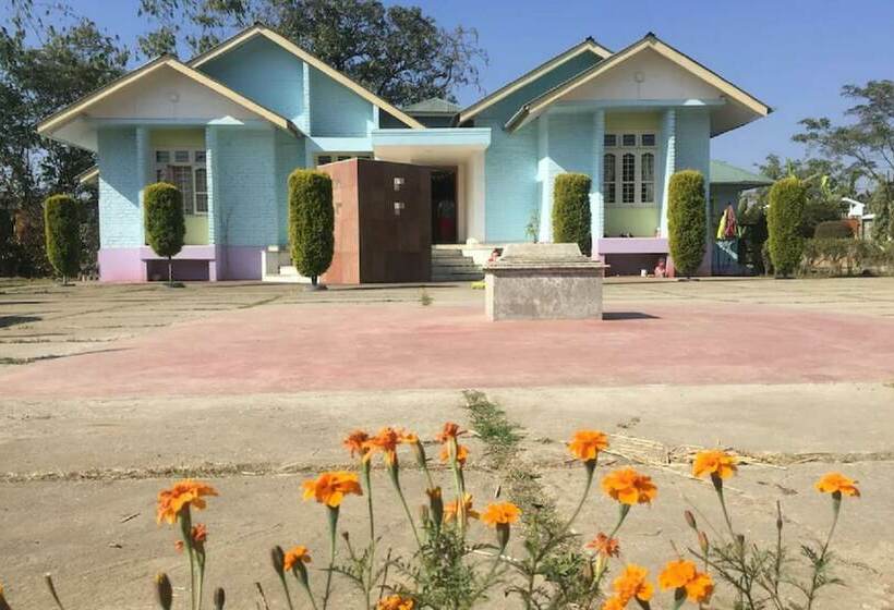 هتل Goroomgo Eco Haritage Villa Imphal