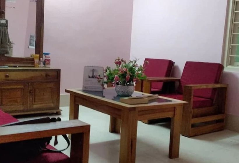 هتل Goroomgo Eco Haritage Villa Imphal