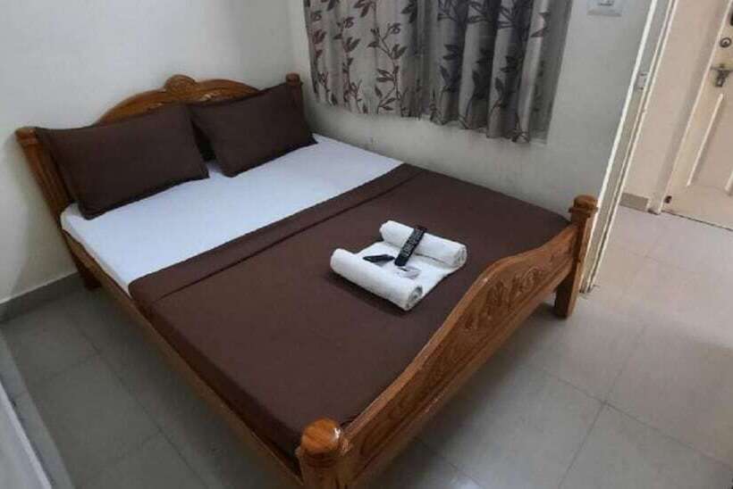 Otel Goroomgo Mr Residency Madurai