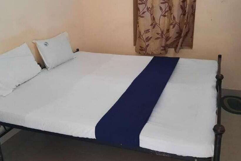 Otel Goroomgo Mr Residency Madurai