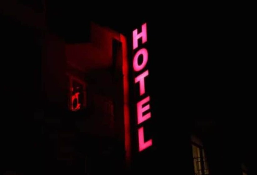 هتل Goroomgo Prantik Agartala