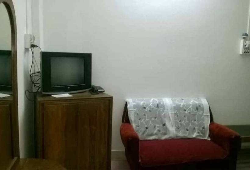 هتل Goroomgo Prantik Agartala