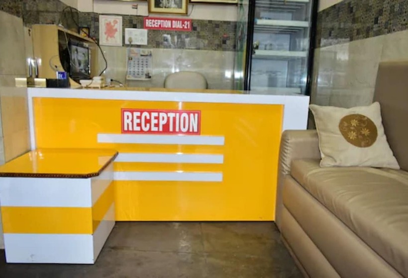 호텔 Goroomgo Shree Shivdayal Kanpur