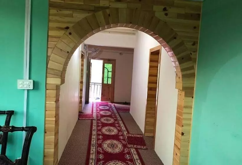 هتل Hunza Lounge