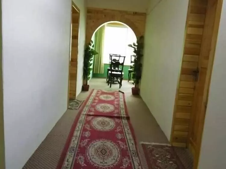 هتل Hunza Lounge