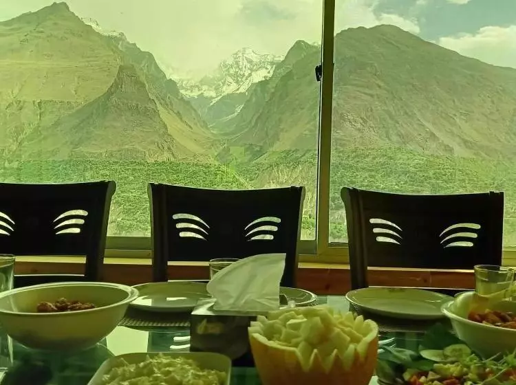 هتل Hunza Lounge