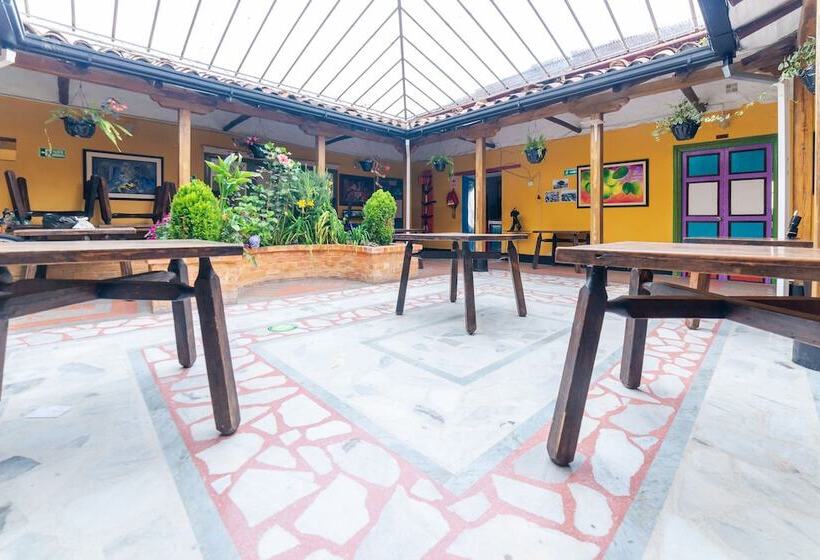 هتل Kolonial Tunja