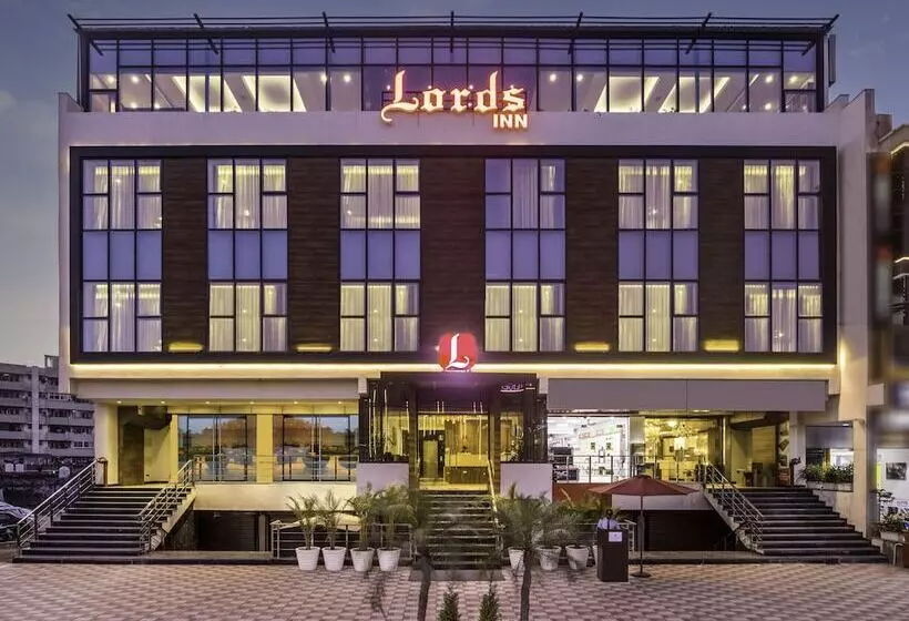 هتل Lords Inn Chandigarh Zirakpur