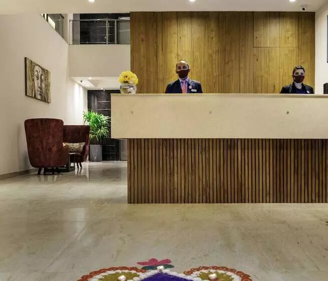 هتل Lords Inn Chandigarh Zirakpur