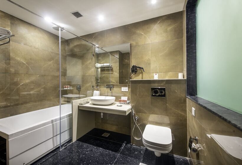 هتل Lords Inn Chandigarh Zirakpur