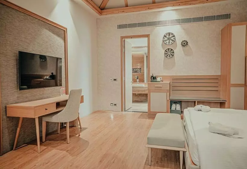 ホテル Pushkara Resort And Spa