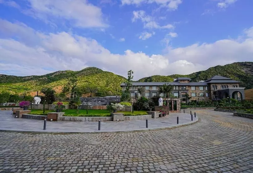 ホテル Pushkara Resort And Spa
