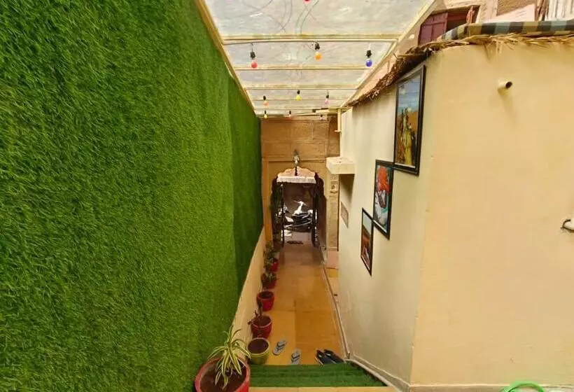 هتل Goroomgo Temple View Jaisalmer