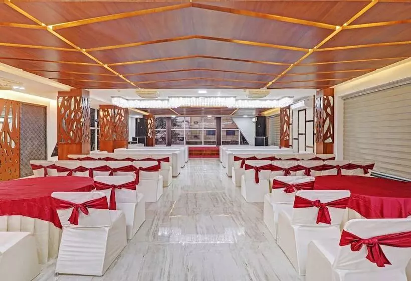 هتل Treebo Kanopy Greens