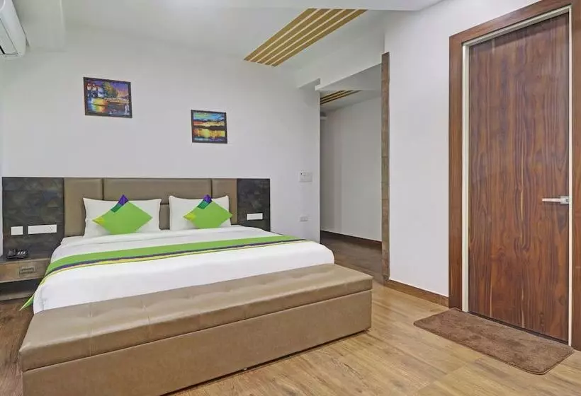 هتل Treebo Kanopy Greens