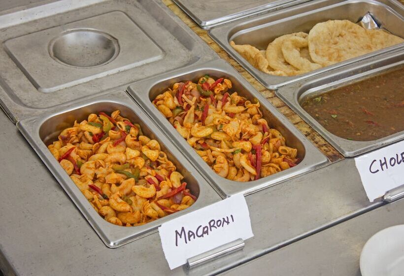 בית מלון כפרי Treebo Nirvana Elite